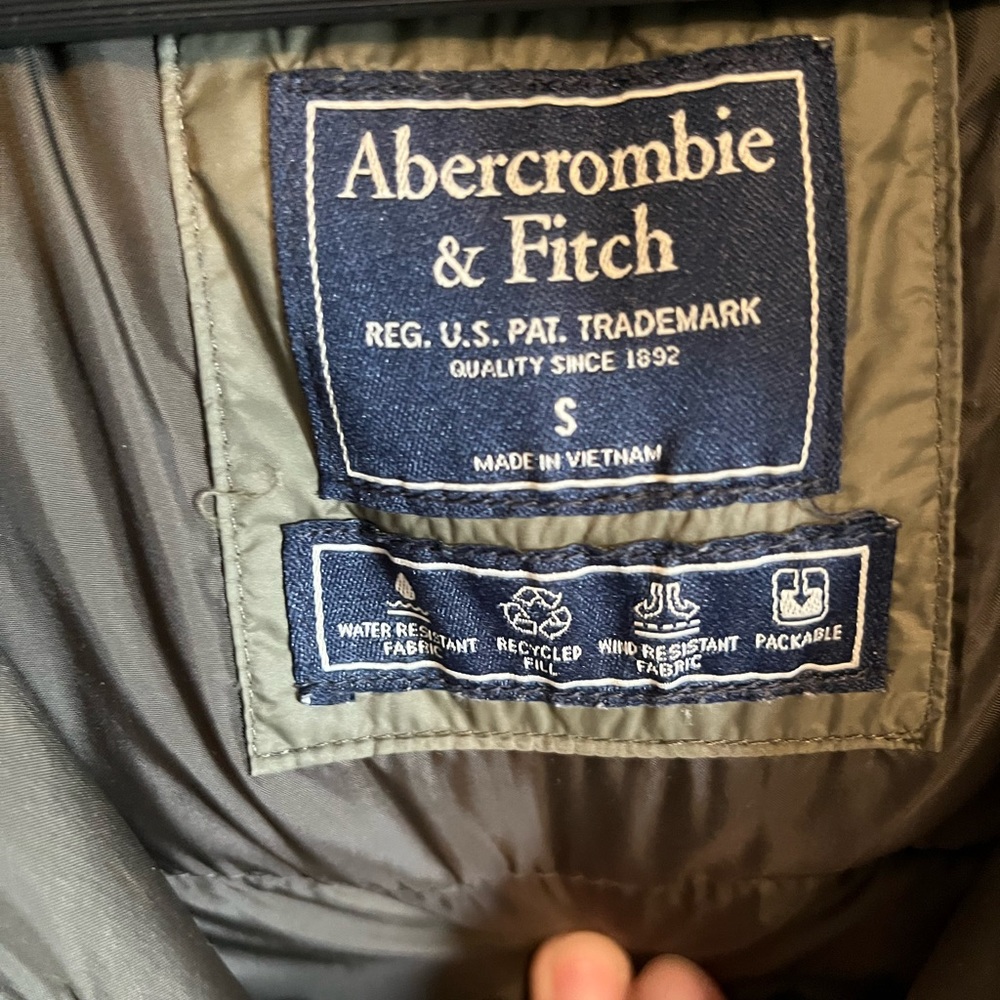 Abercrombie & Fitch Packable Down Jacket Military… - image 3